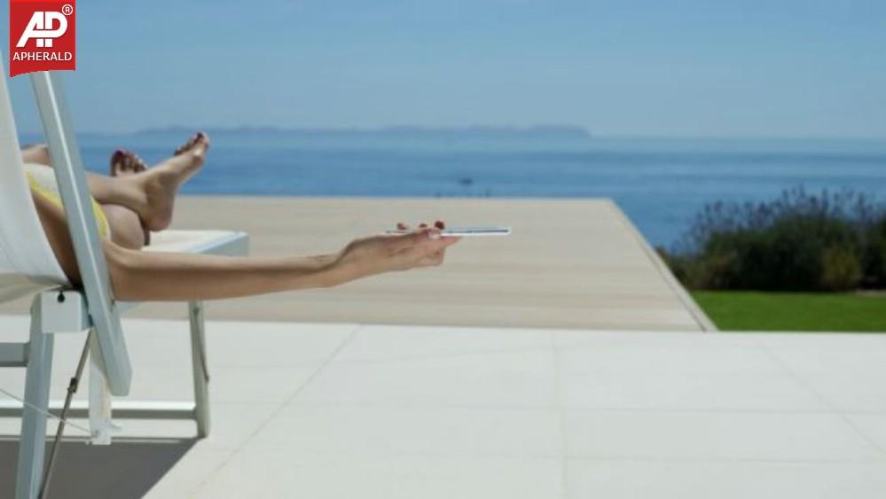 Sony Xperia T3 Images