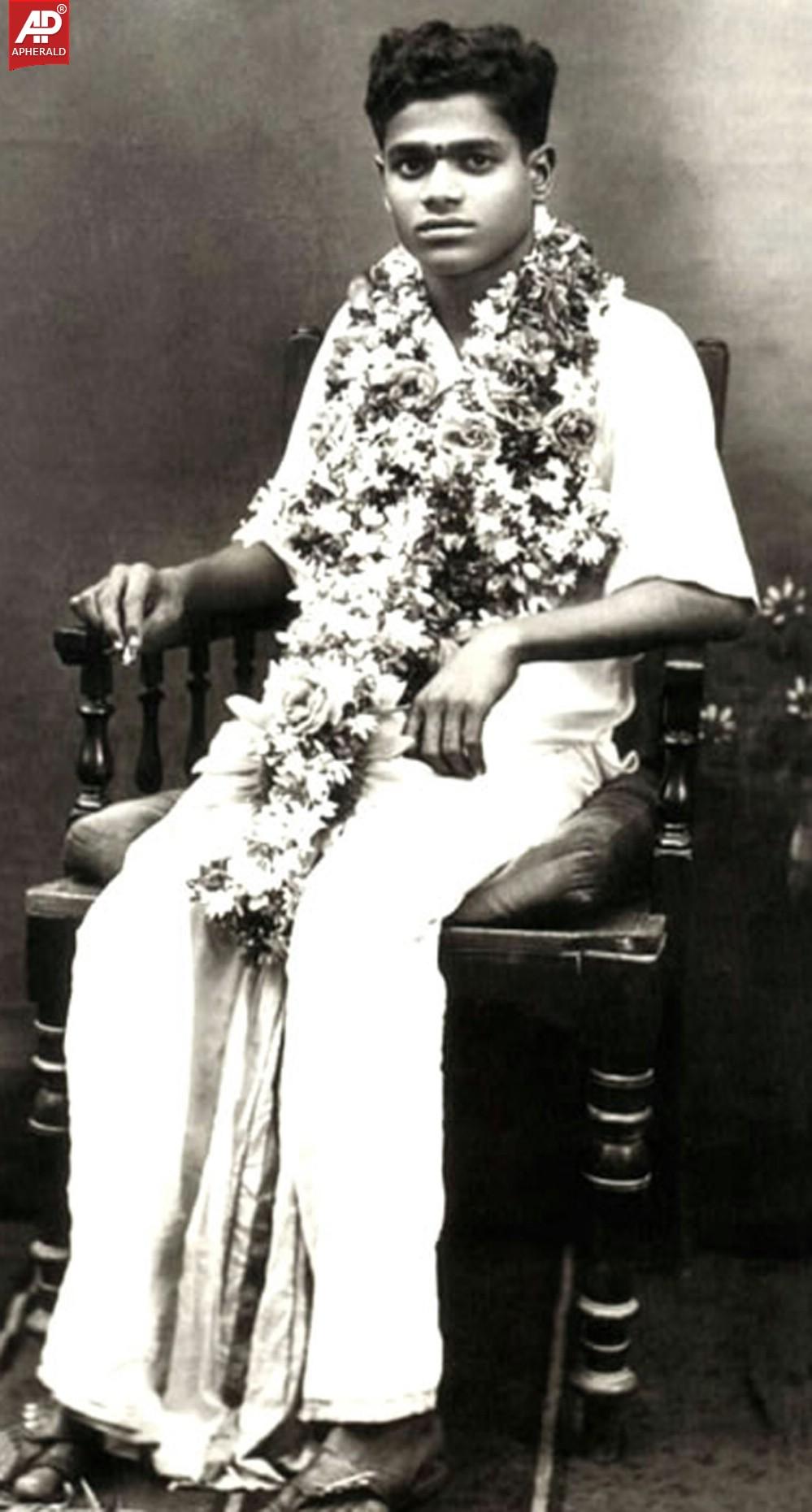 Sri Satya Sai Baba Rare Photos