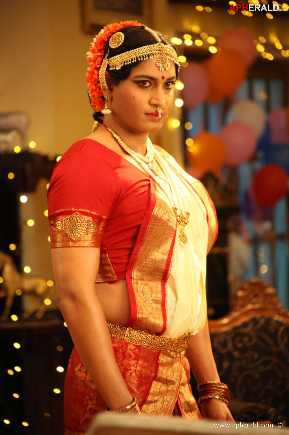  Sumanth Lady Get Up Stills in Emo Gurram Egaravachu