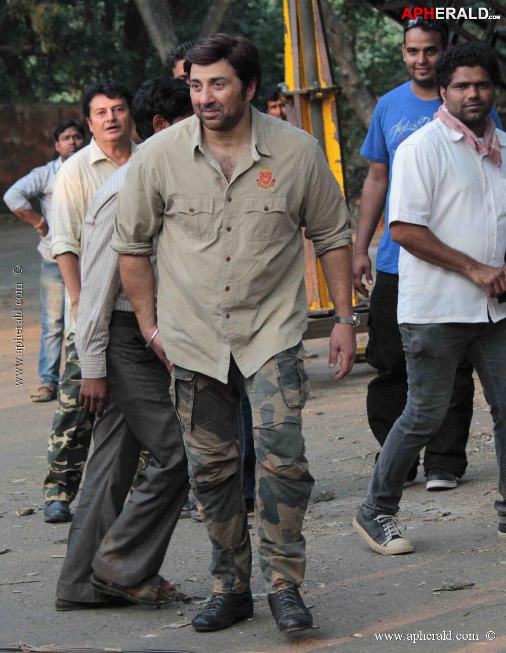 Sunny Deol Promote Singh Sahab The Great with CID Team