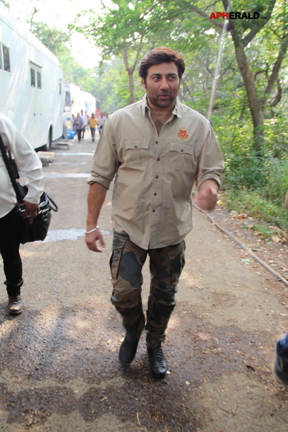 Sunny Deol Promote Singh Sahab The Great with CID Team
