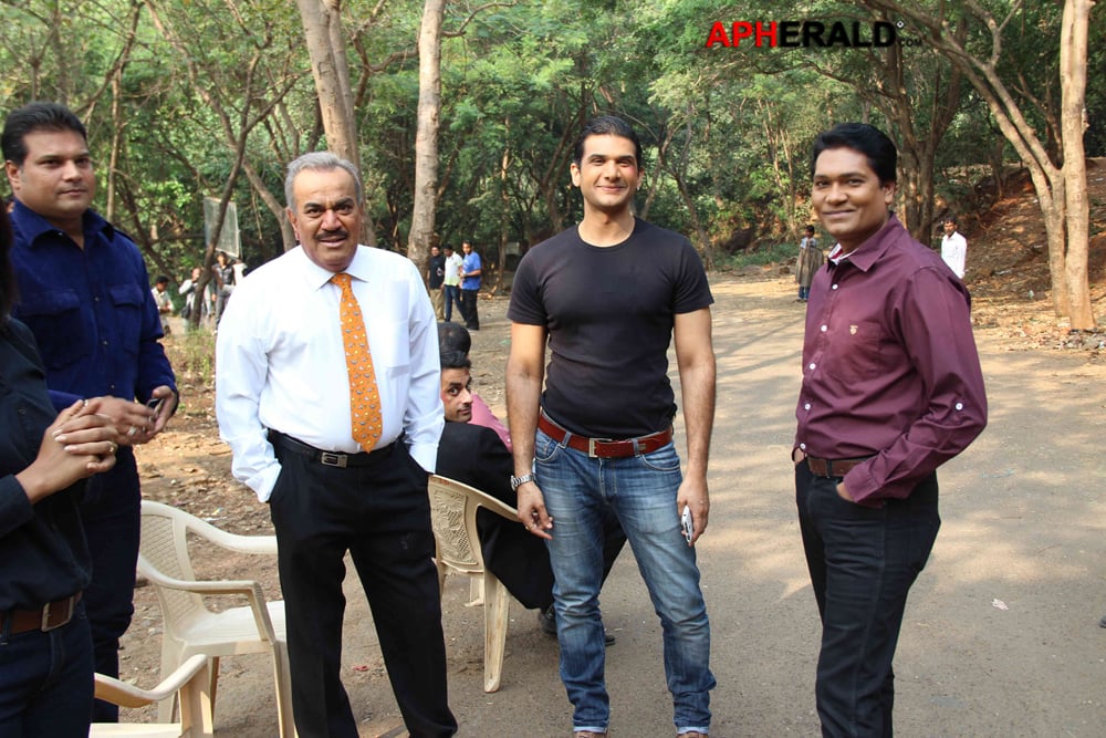 Sunny Deol Promote Singh Sahab The Great with CID Team