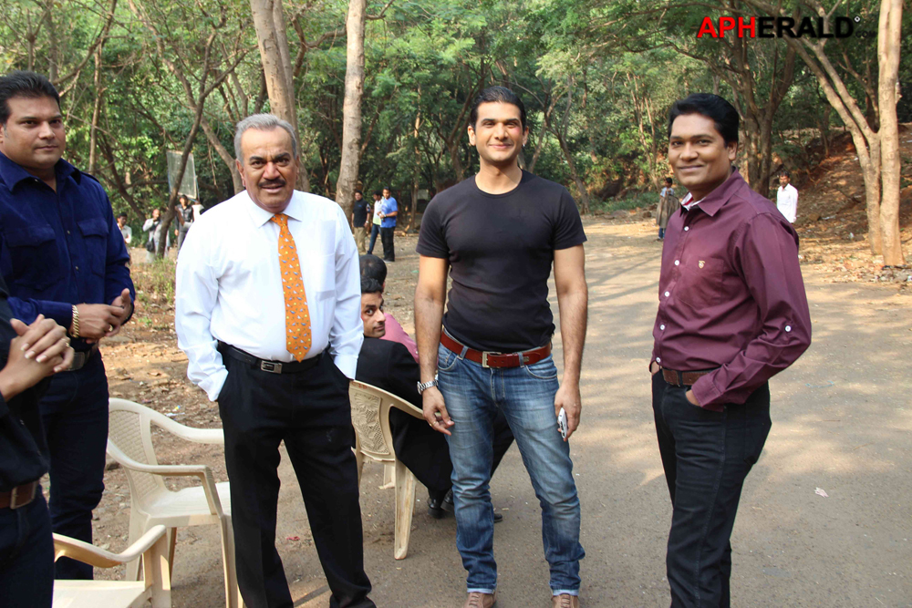 Sunny Deol Promote Singh Sahab The Great with CID Team