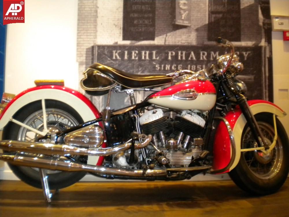 FEEL GOOD : Super Bikes