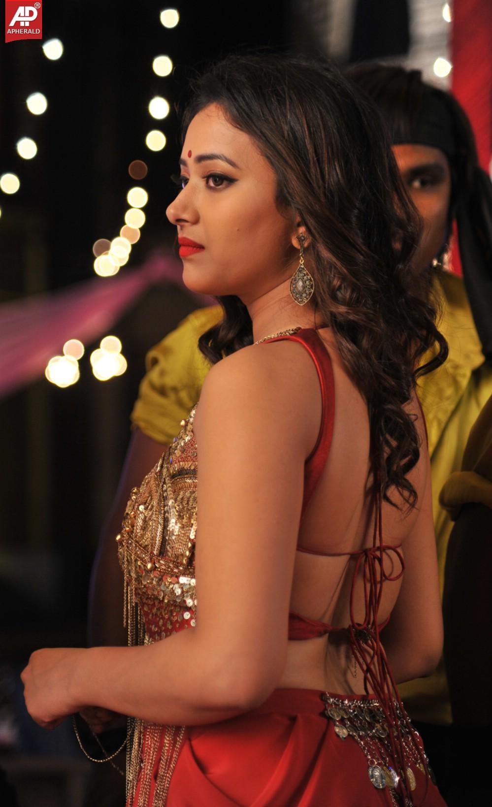 Swethabasu Item Song Stills in Intelligent Idiots