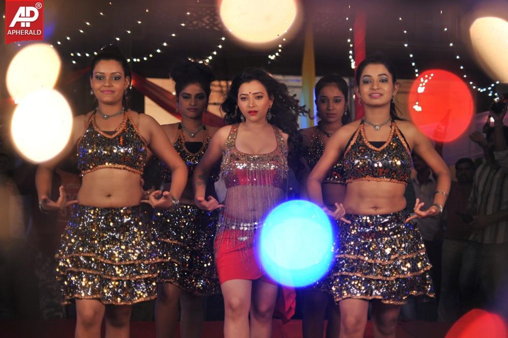 Swethabasu Item Song Stills in Intelligent Idiots