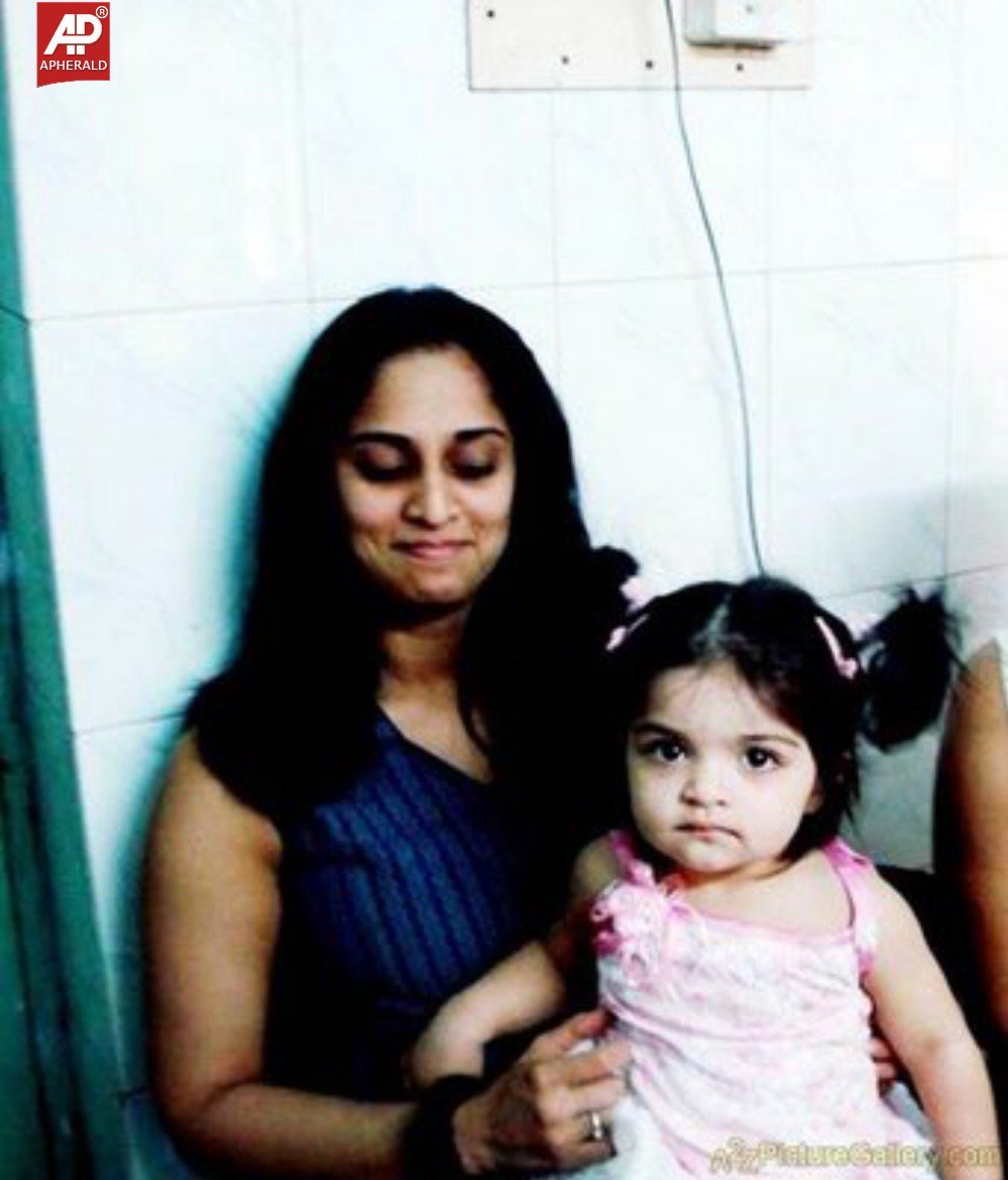 tamil actor ajith family photos