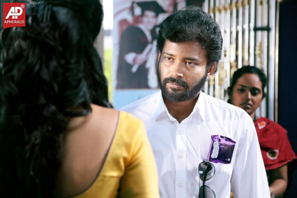 Tamilkukku Enn Ondrai Aluthavum Tamil Movie Stills