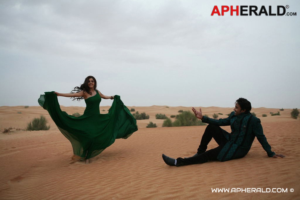 Thillu Mullu Tamil Movie Stills