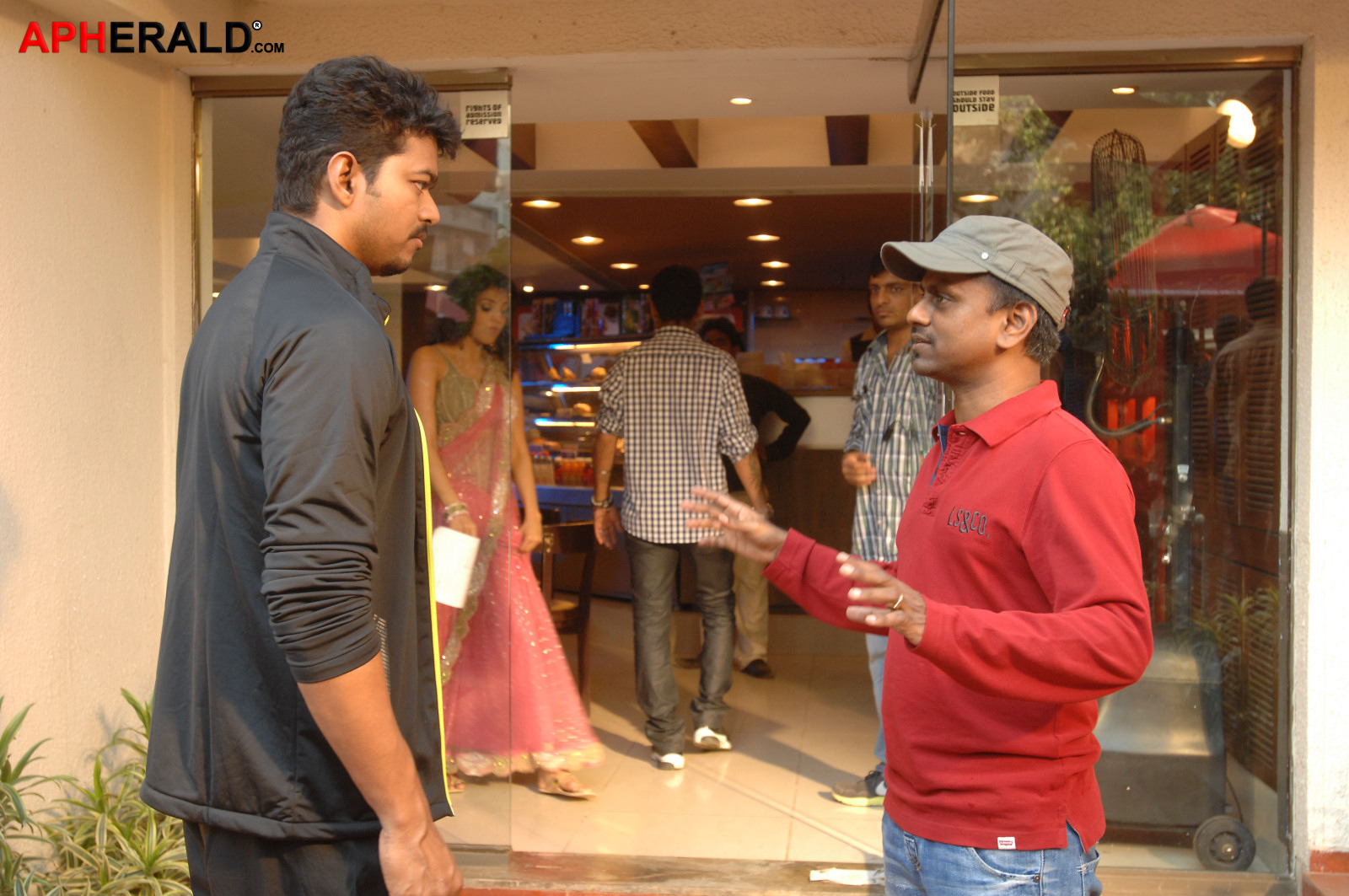 Thuppaki Movie Working Stills