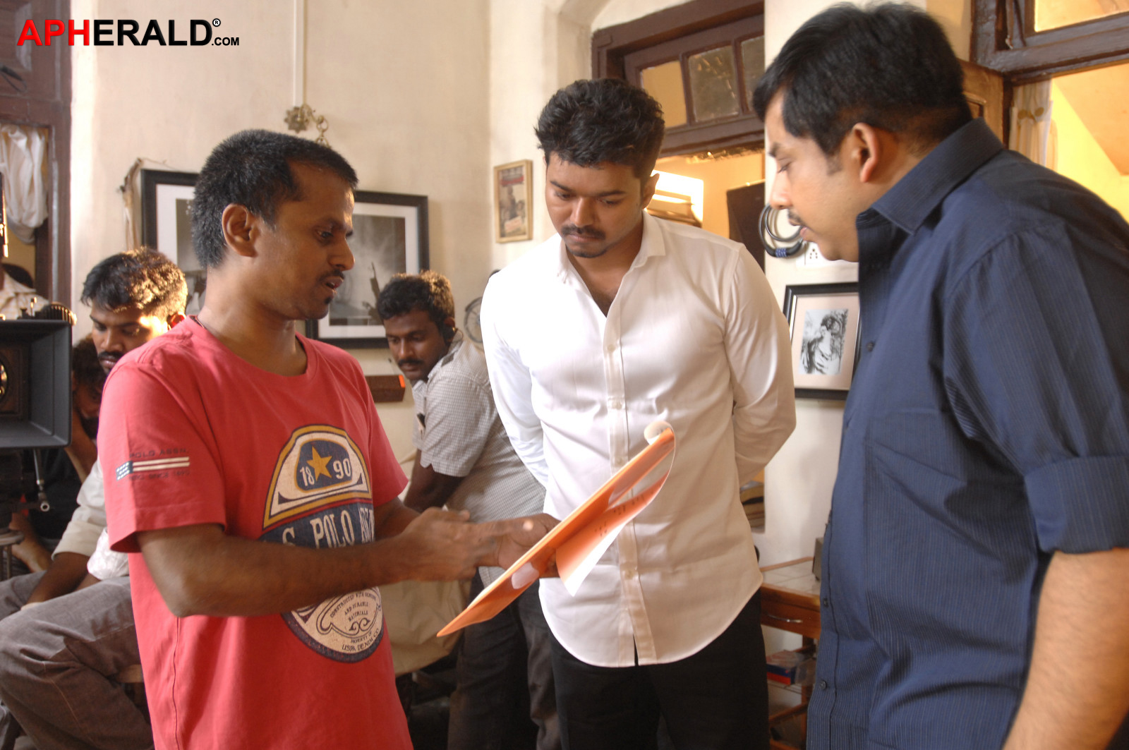 Thuppaki Movie Working Stills