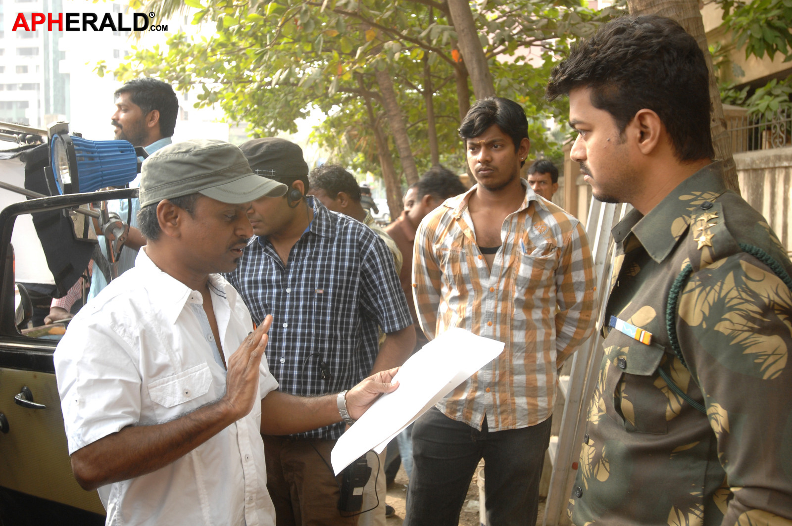 Thuppaki Movie Working Stills