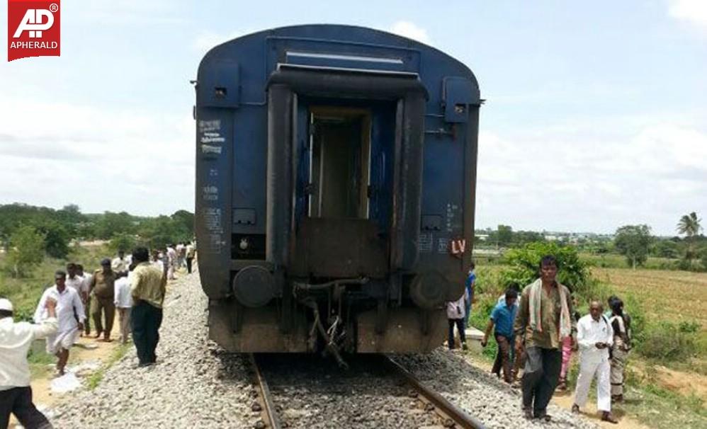 Train Bus Accident Tragedy Photos