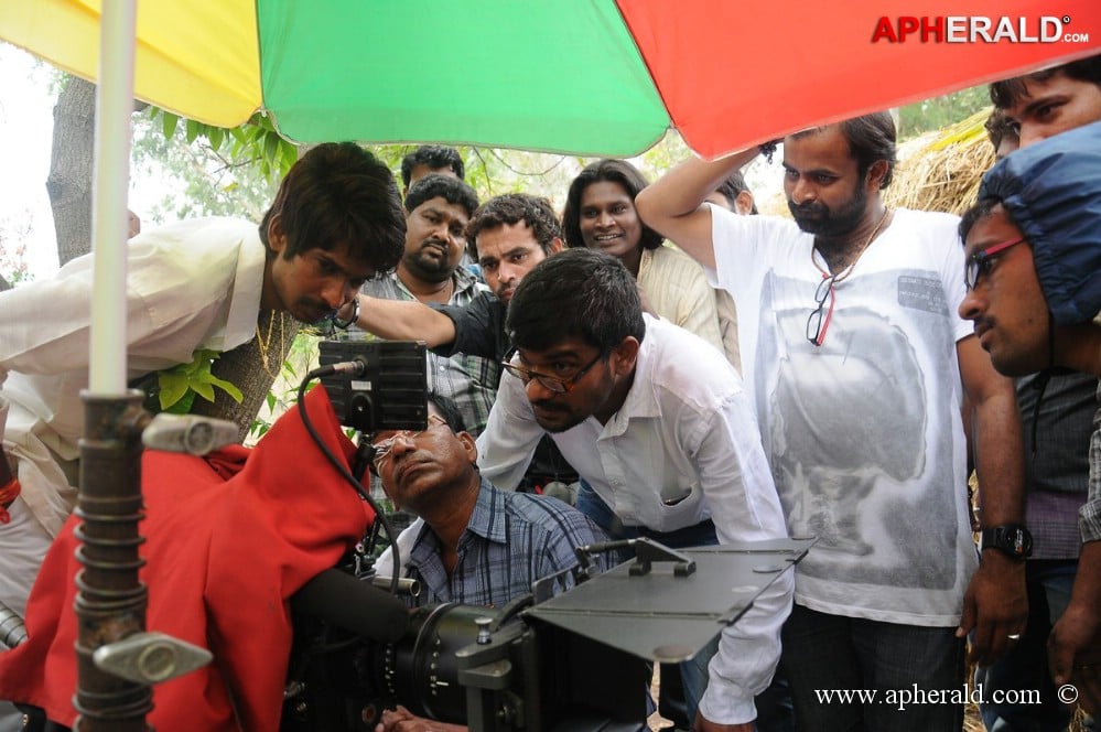 Tummeda Movie Working Stills