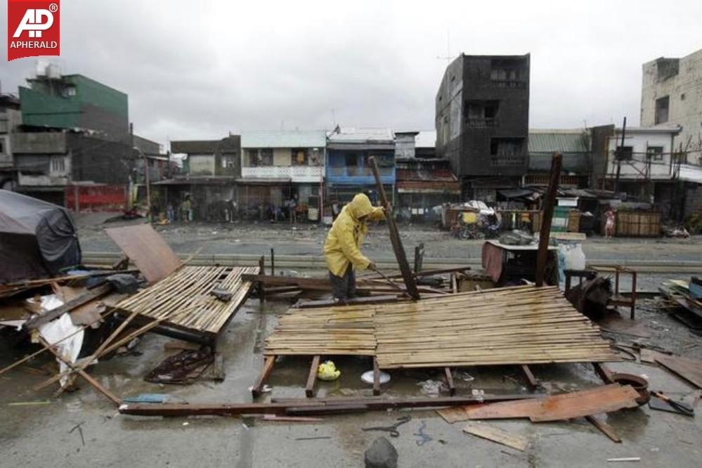 Typhoon Rammasun Shuts Down Philippines