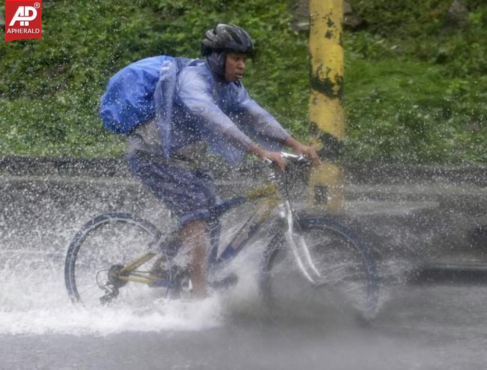 Typhoon Rammasun Shuts Down Philippines