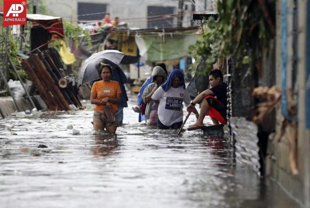 Typhoon Rammasun Shuts Down Philippines