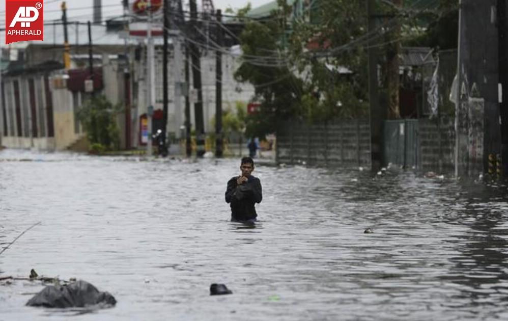 Typhoon Rammasun Shuts Down Philippines