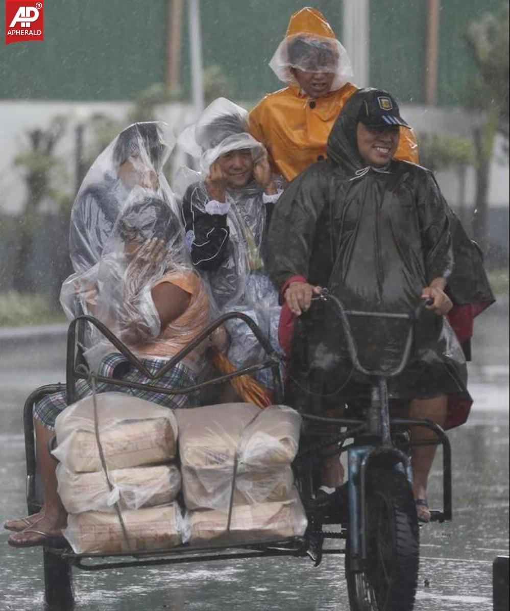 Typhoon Rammasun Shuts Down Philippines