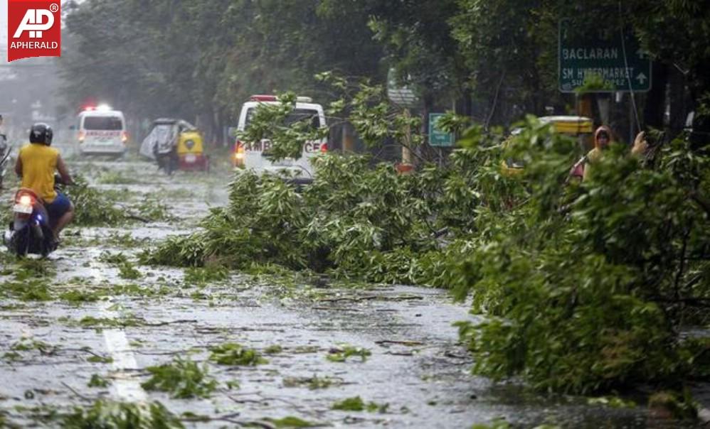 Typhoon Rammasun Shuts Down Philippines