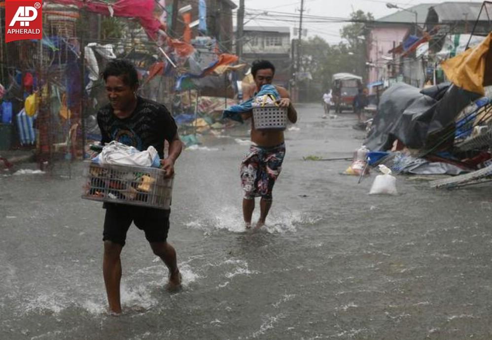 Typhoon Rammasun Shuts Down Philippines