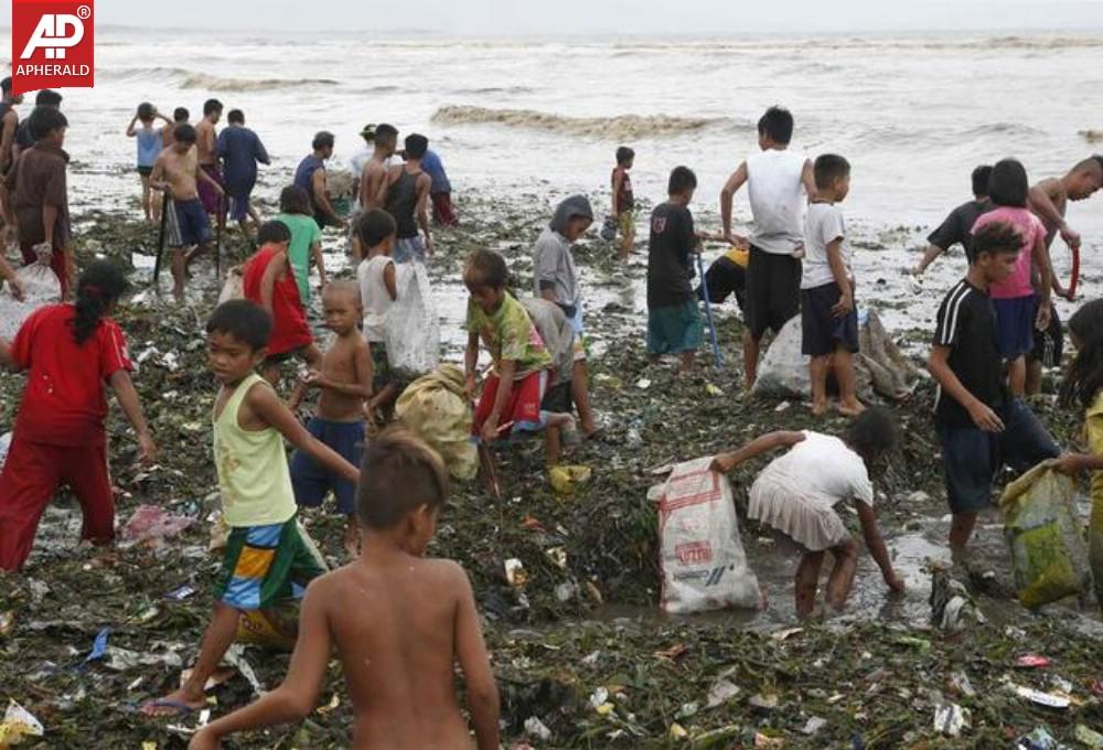 Typhoon Rammasun Shuts Down Philippines