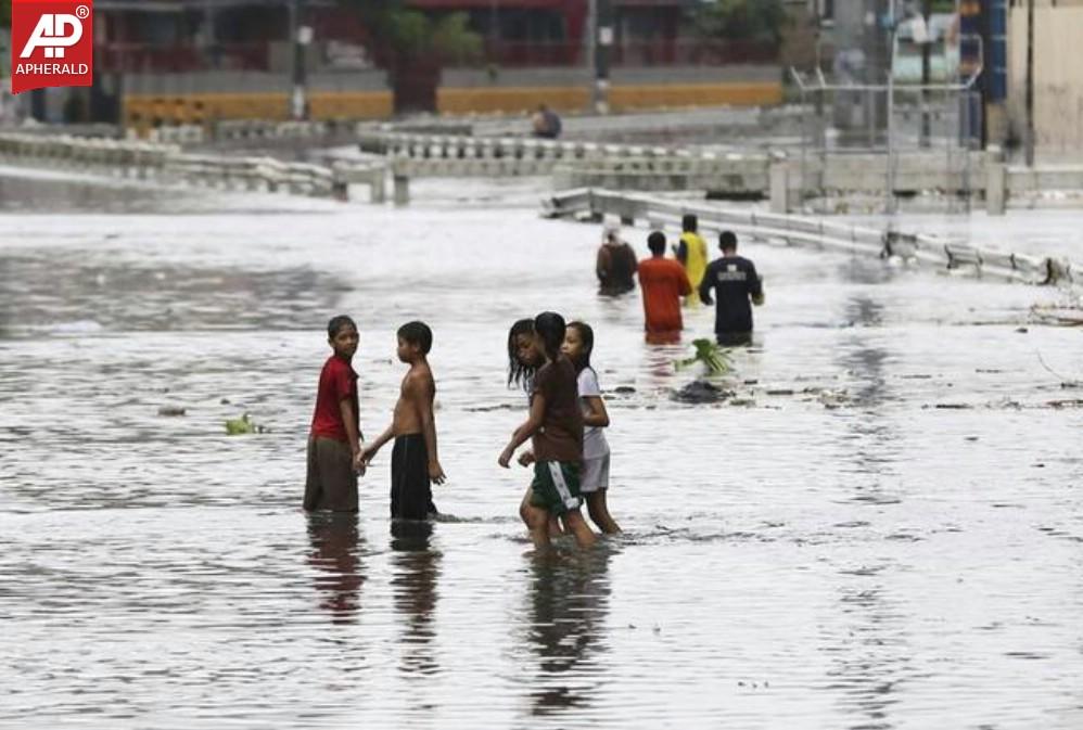 Typhoon Rammasun Shuts Down Philippines