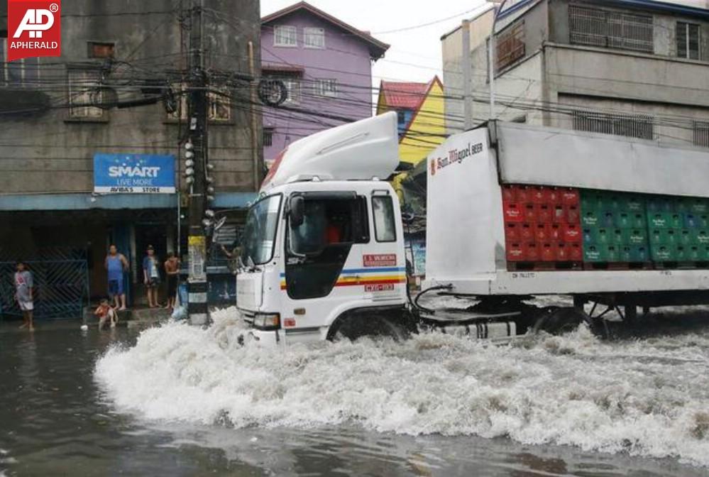 Typhoon Rammasun Shuts Down Philippines