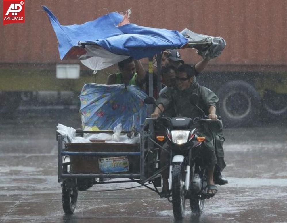 Typhoon Rammasun Shuts Down Philippines