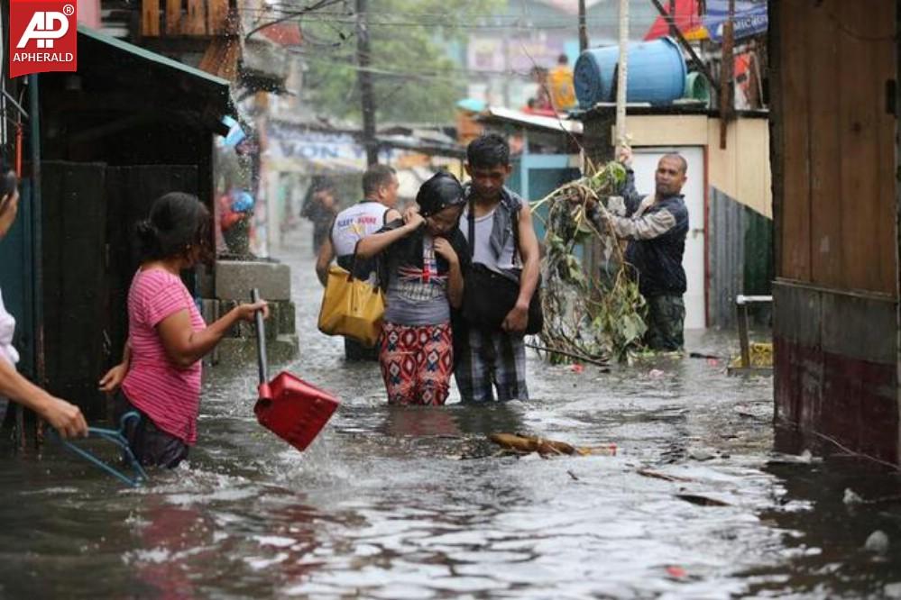 Typhoon Rammasun Shuts Down Philippines