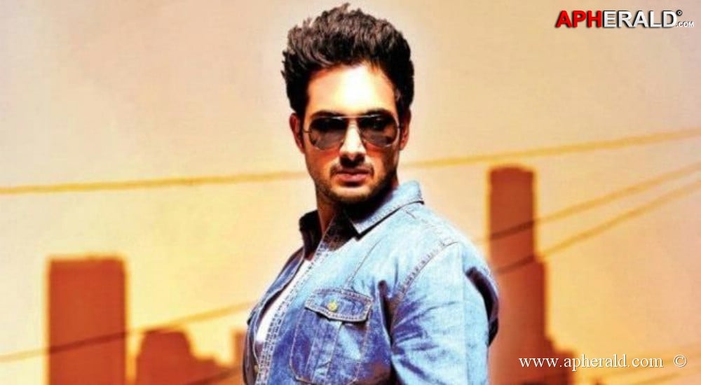 Uday Kiran Unseen Pics