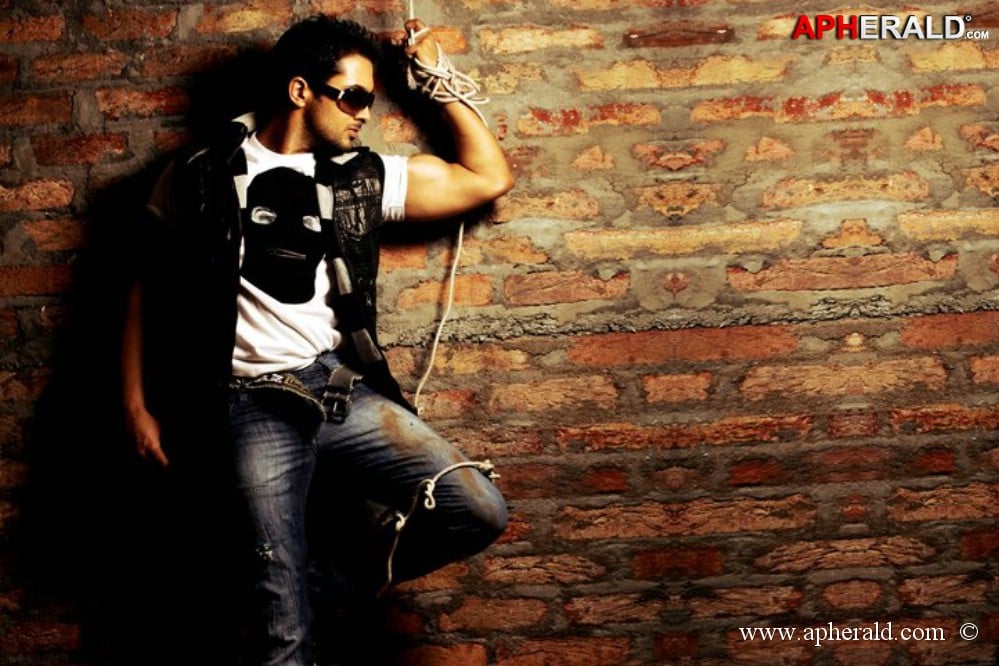 Uday Kiran Unseen Pics
