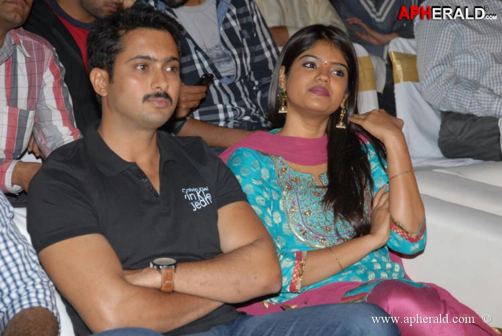 Uday Kiran with wife photos