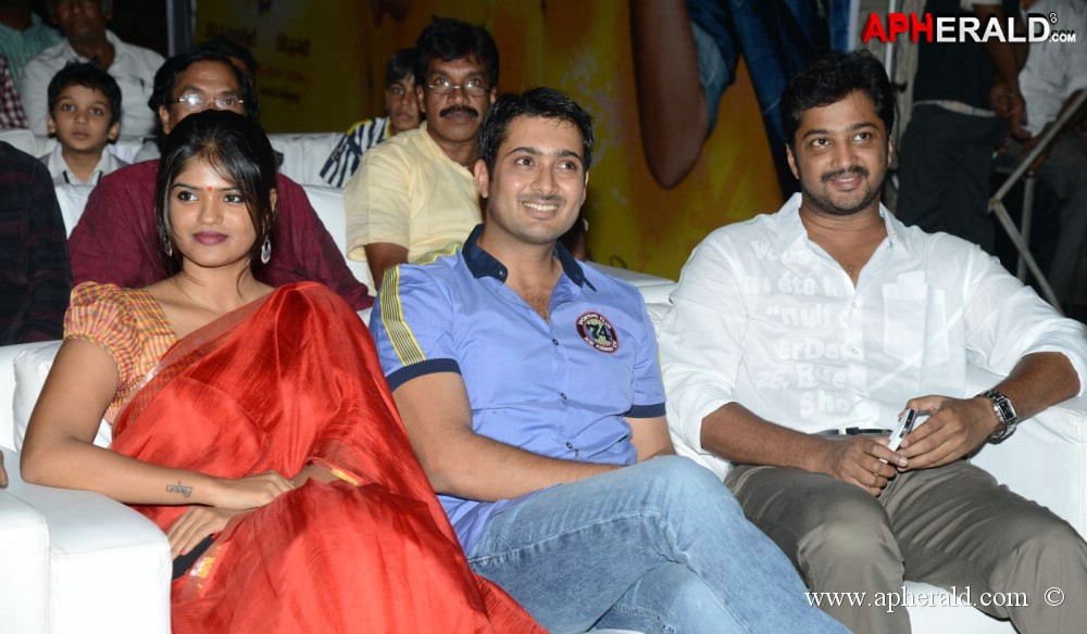 Uday Kiran with wife photos