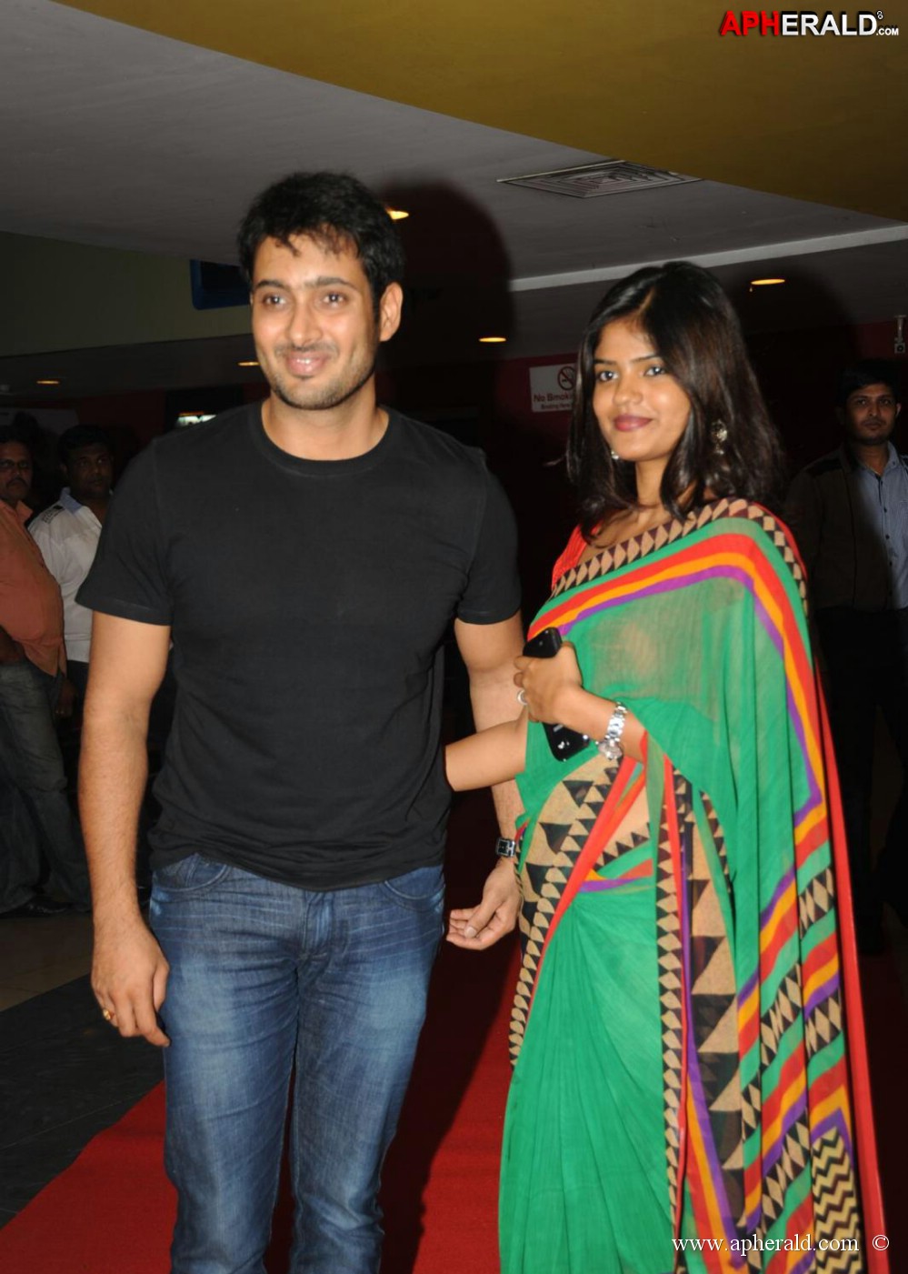 Uday Kiran with wife photos