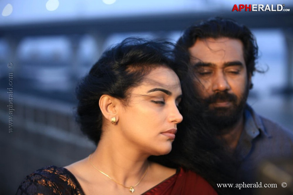 Uyirin Osai Tamil Movie Hot Stills