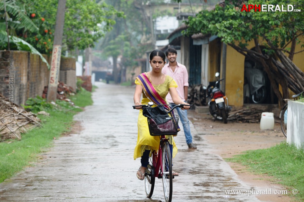 Uyyala Jampala Movie First Look Stills