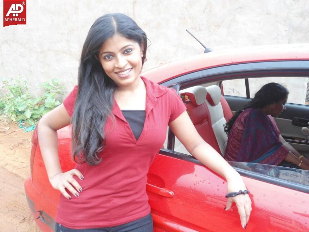 Valiyudan Oru Kadhal Movie Stills