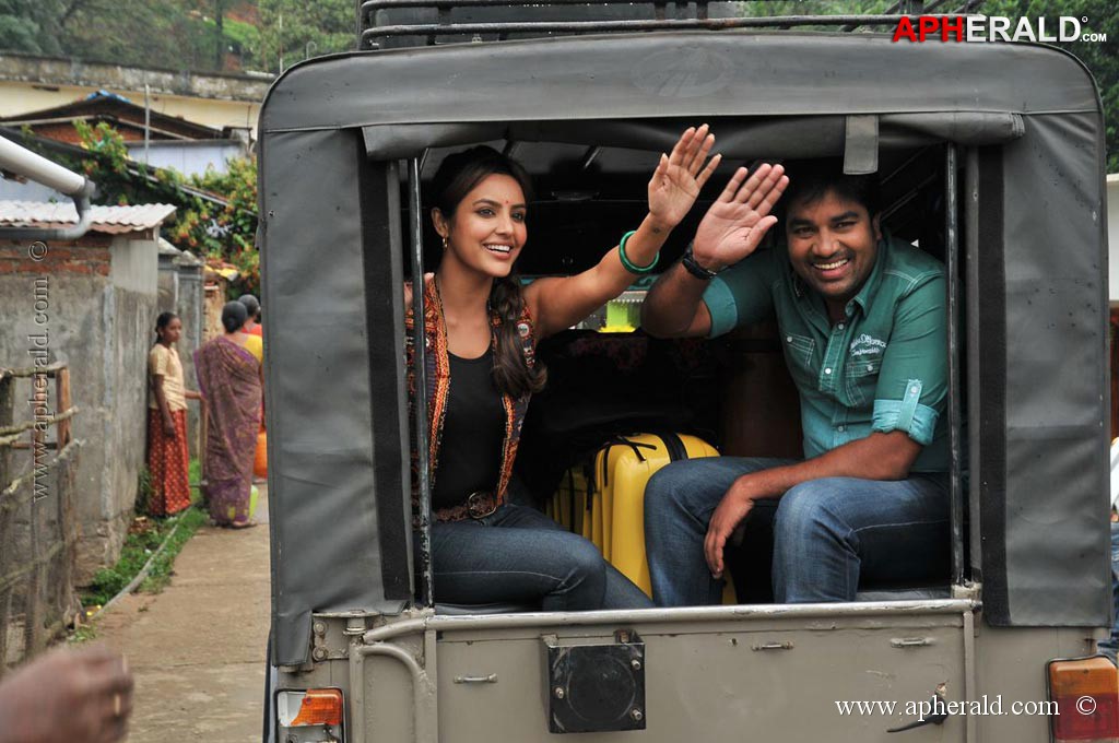 Vanakkam Chennai Movie Stills