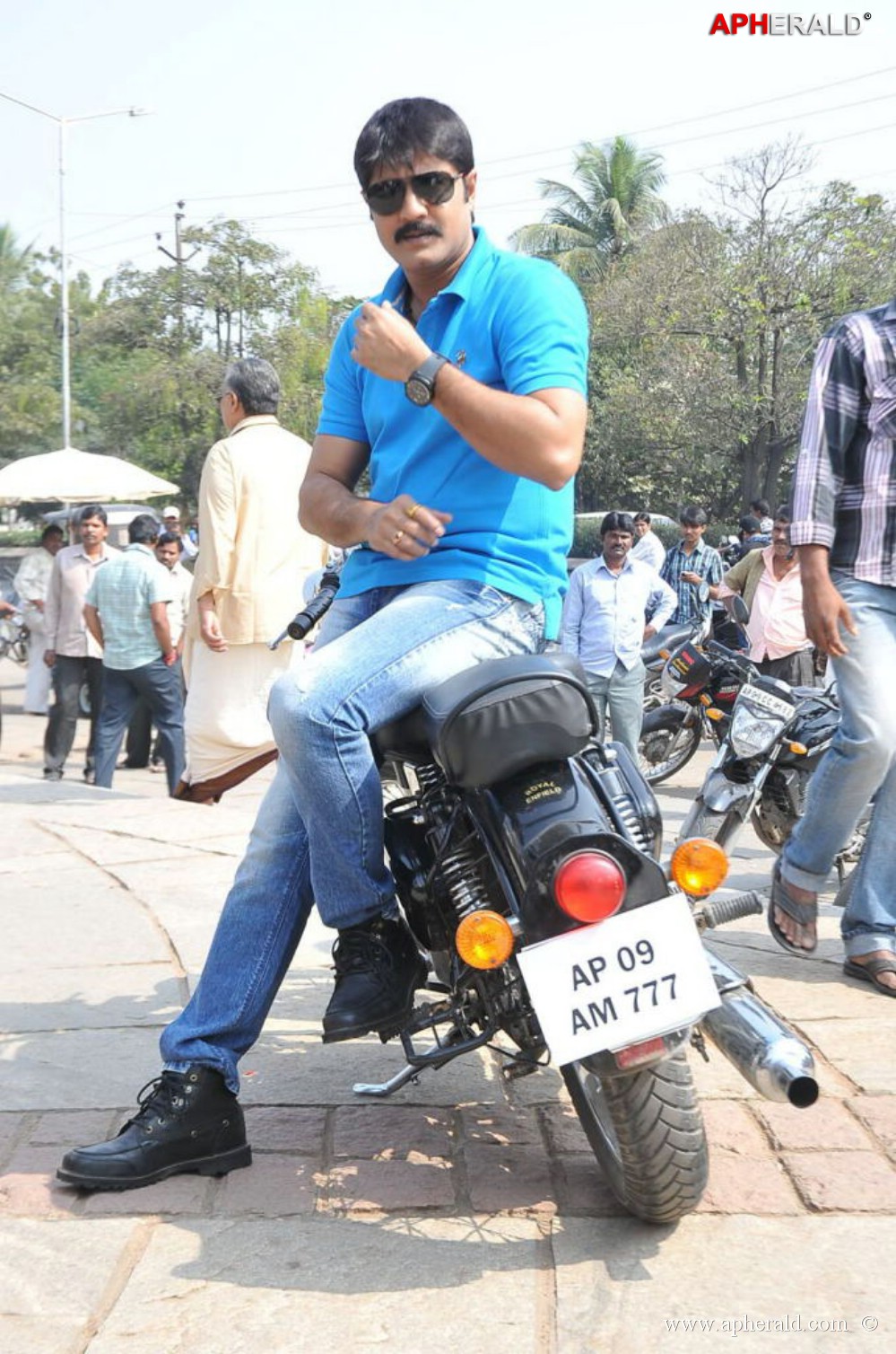 Veediki Dookudekkuva Movie New Stills