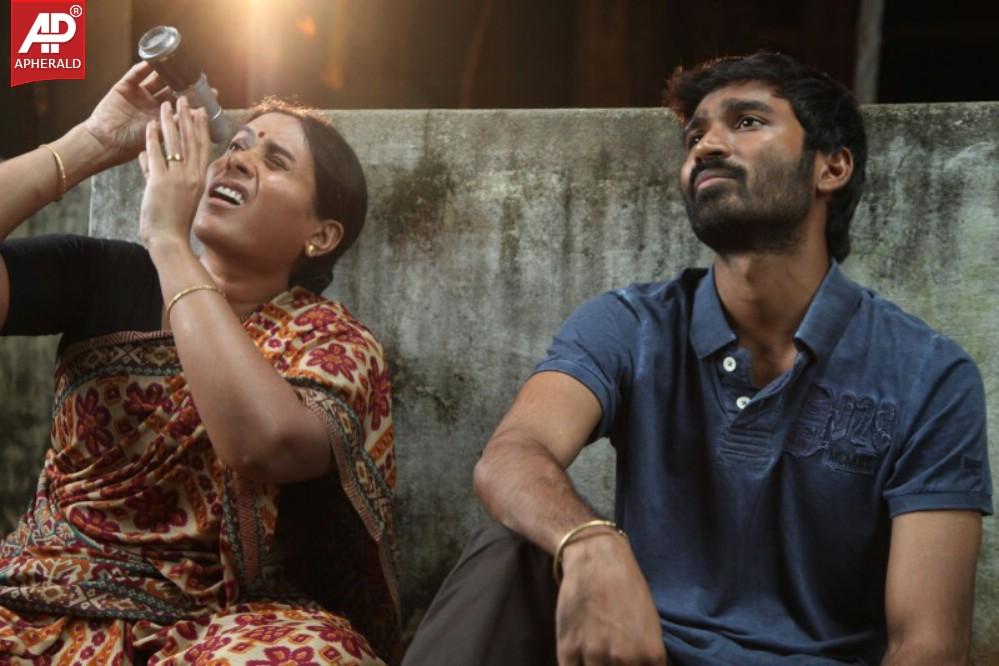 Velai Illa Pattadhari Movie New Stills