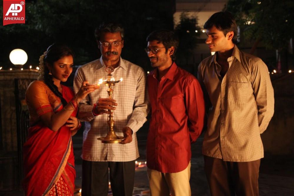 Velai Illa Pattadhari Movie New Stills