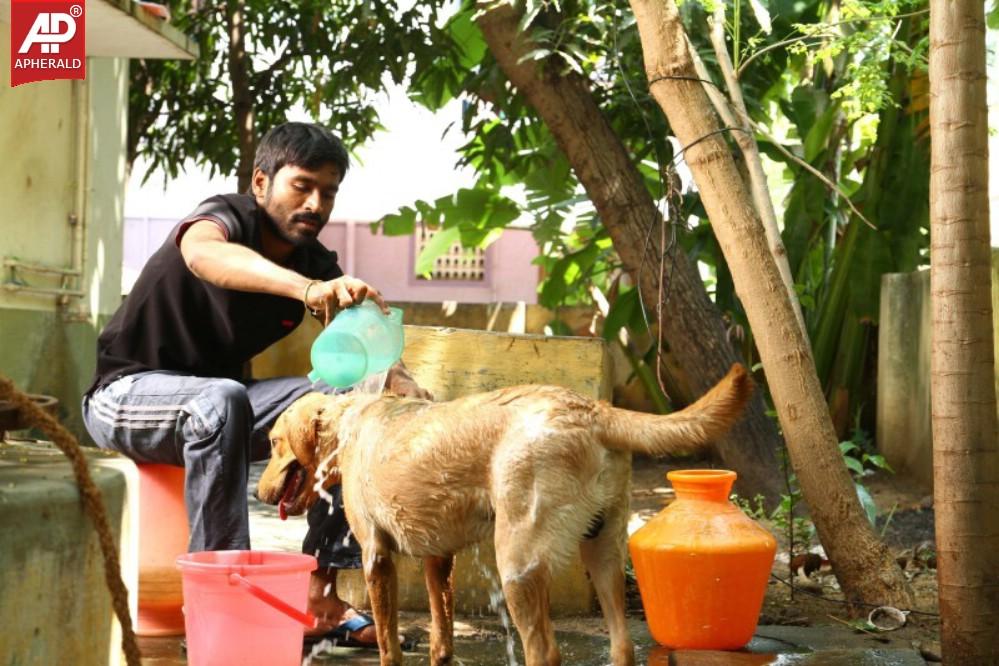 Velai Illa Pattadhari Movie New Stills