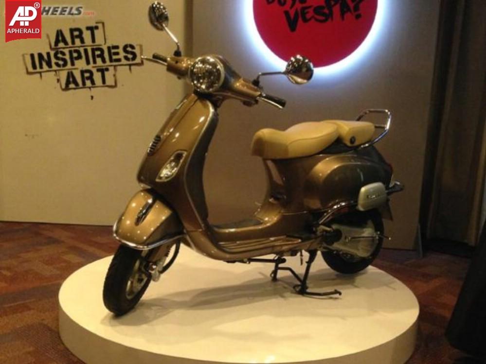 Vespa Elegante Photo Gallery