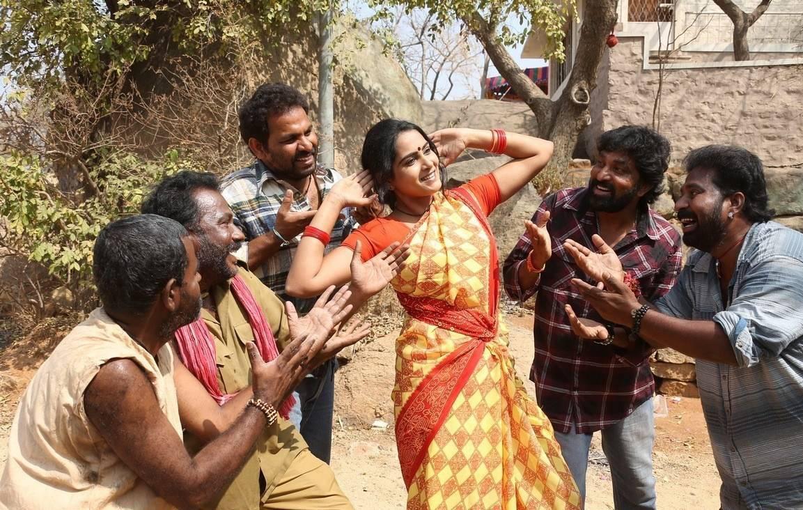 Vetakodavallu Movie Wallpapers