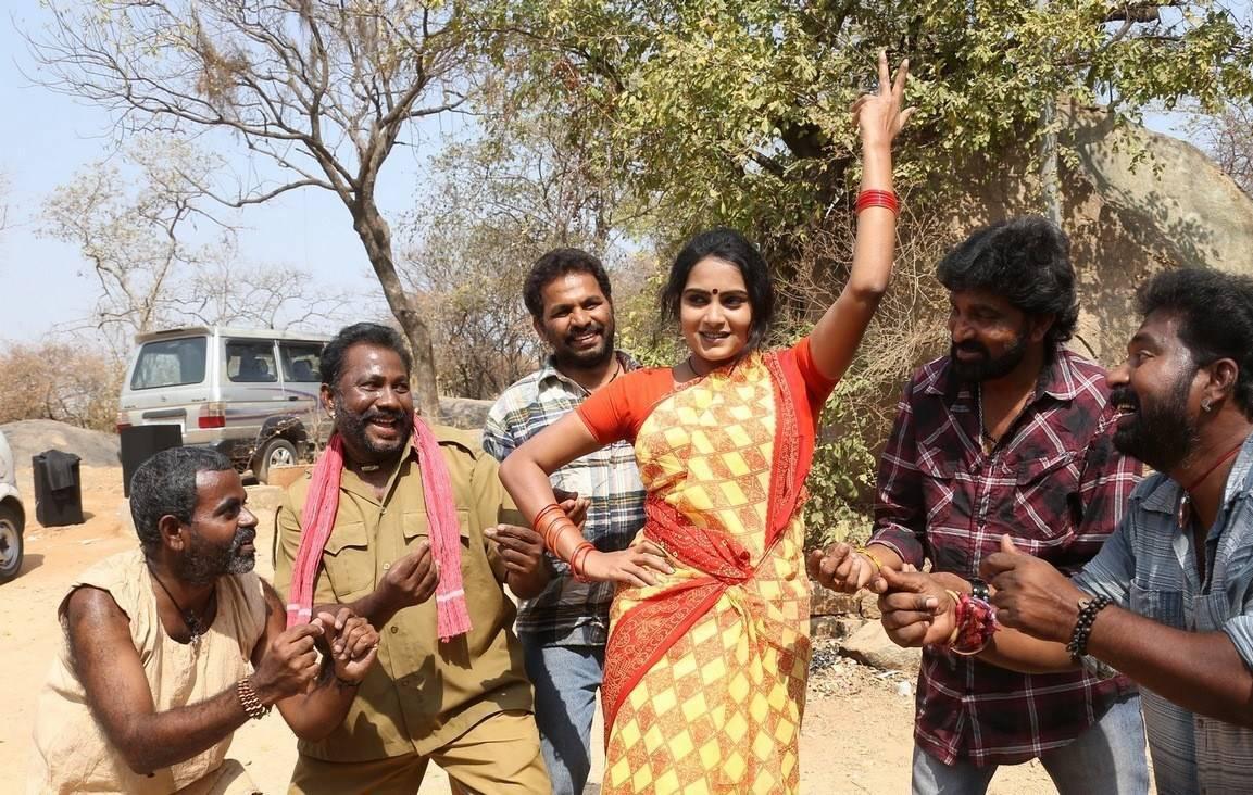 Vetakodavallu Movie Wallpapers