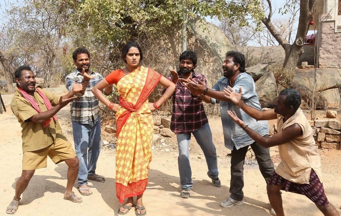 Vetakodavallu Movie Wallpapers