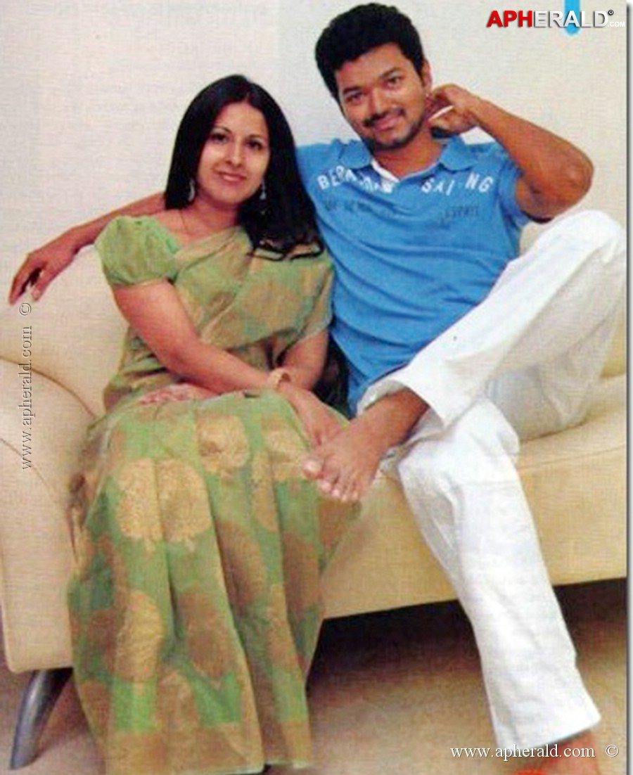 Vijay Family Rare Pics