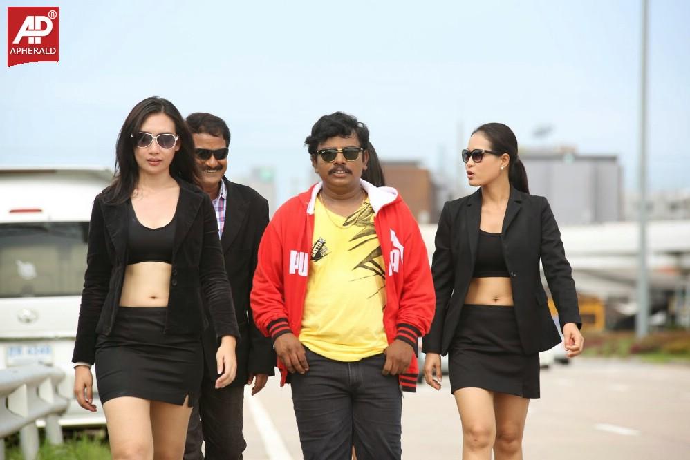 Vinodam 100 Percent Movie Stills