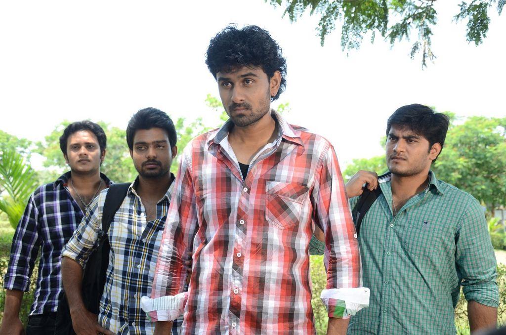 Vizhi Moodi Yosithal Movie Stills